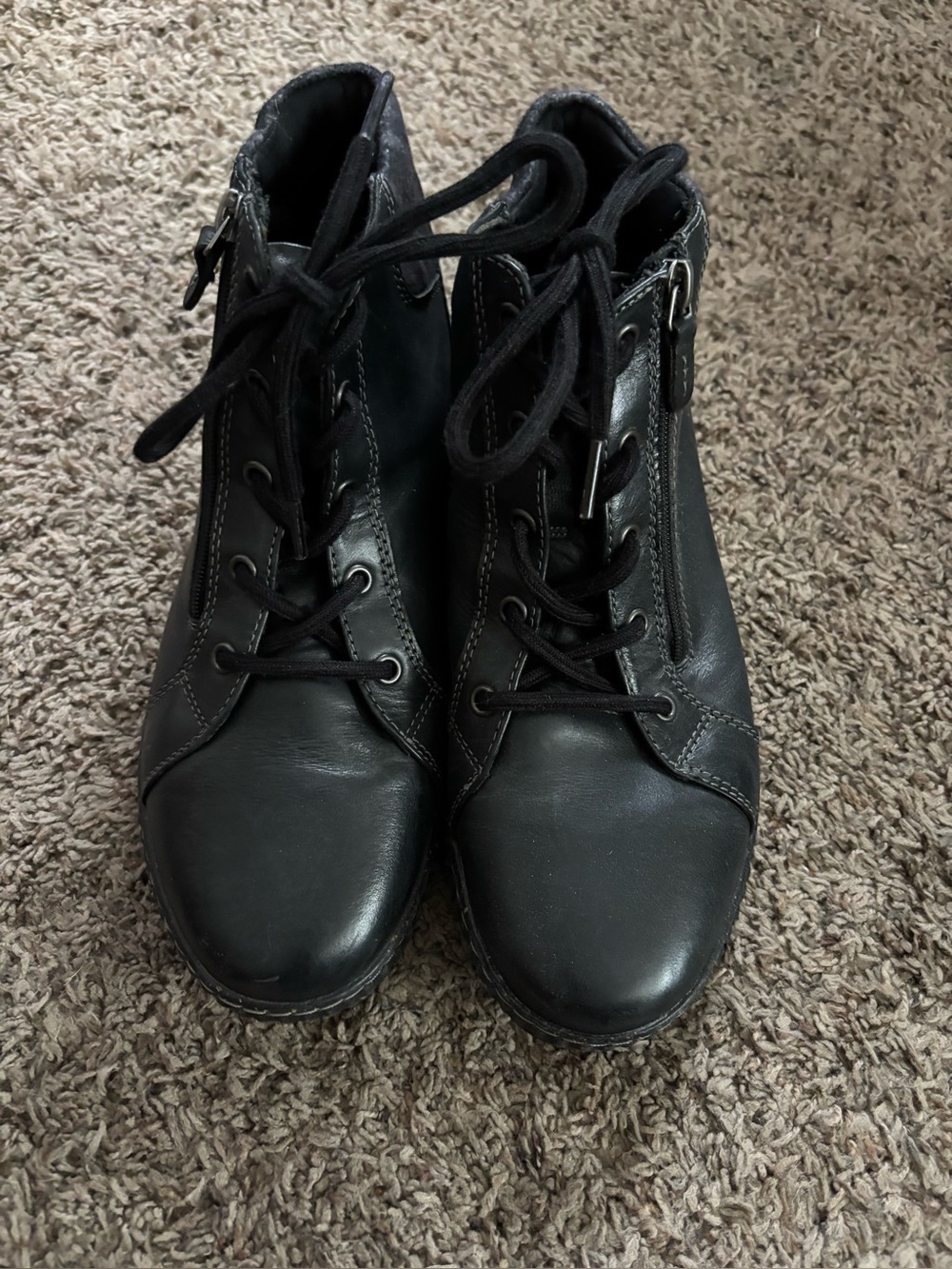 Womens Clarks Boots Size 11 Black